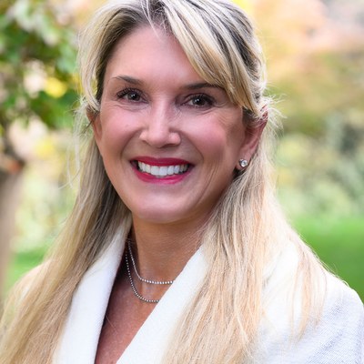 Dr. Rebecca Swett headshot avatar